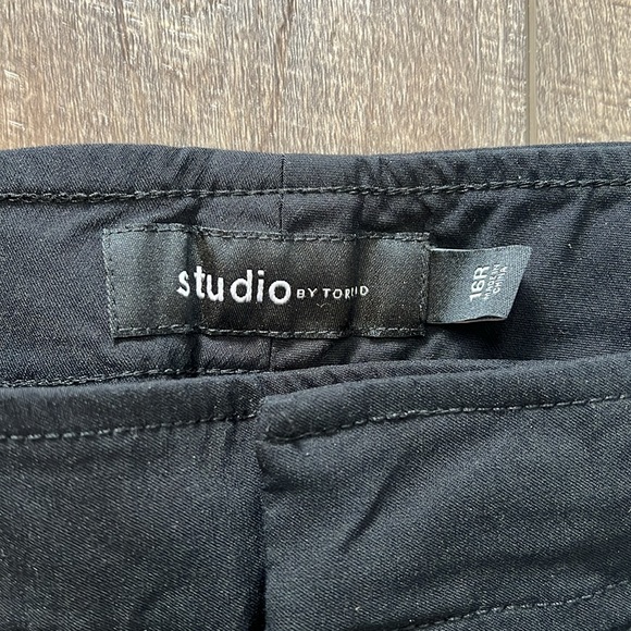 Torrid studio black suiting pant C17. - Picture 2 of 4